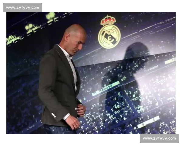 皇马巨星续约风波再起，齐达内或重掌帅印引球迷热议！